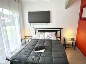 6 bedrooms, iron/ironing board, WiFi, wheelchair access