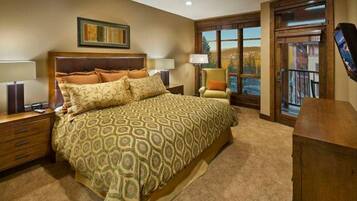 2 slaapkamers, een kluis op de kamer, een strijkplank/strijkijzer