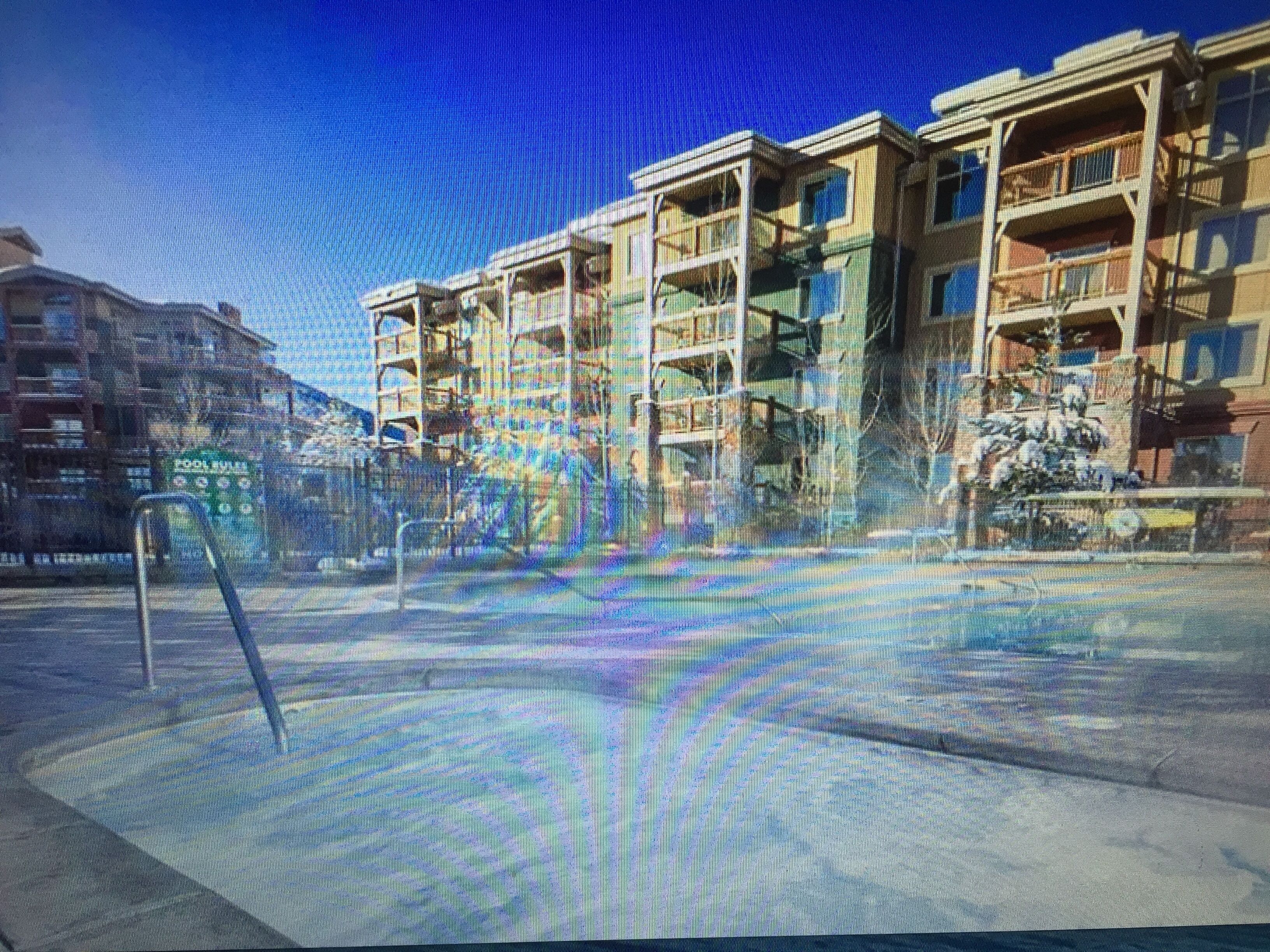 Piscine couverte, piscine extérieure