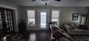 Smart TV, fireplace, DVD player, books