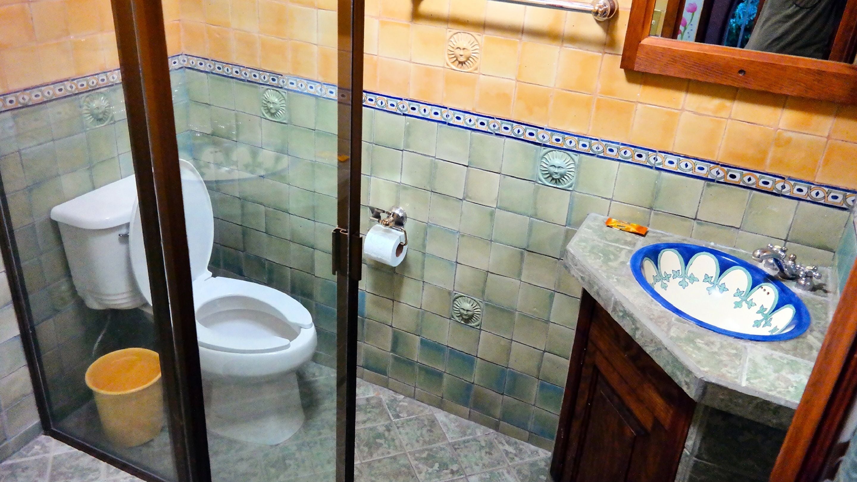 design room, non smoking, garden view | bathroom | shower, towels