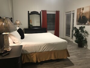 2 bedrooms, in-room safe, iron/ironing board, free WiFi