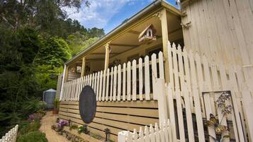 2 Bedroom Cottage  | Exterior