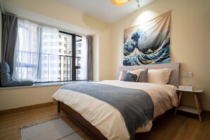 Comfort-Apartment | Schreibtisch, Verdunkelungsvorhänge, kostenloses WLAN, Bettwäsche