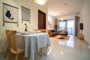 Comfort-Apartment | Wohnbereich | Flachbildfernseher