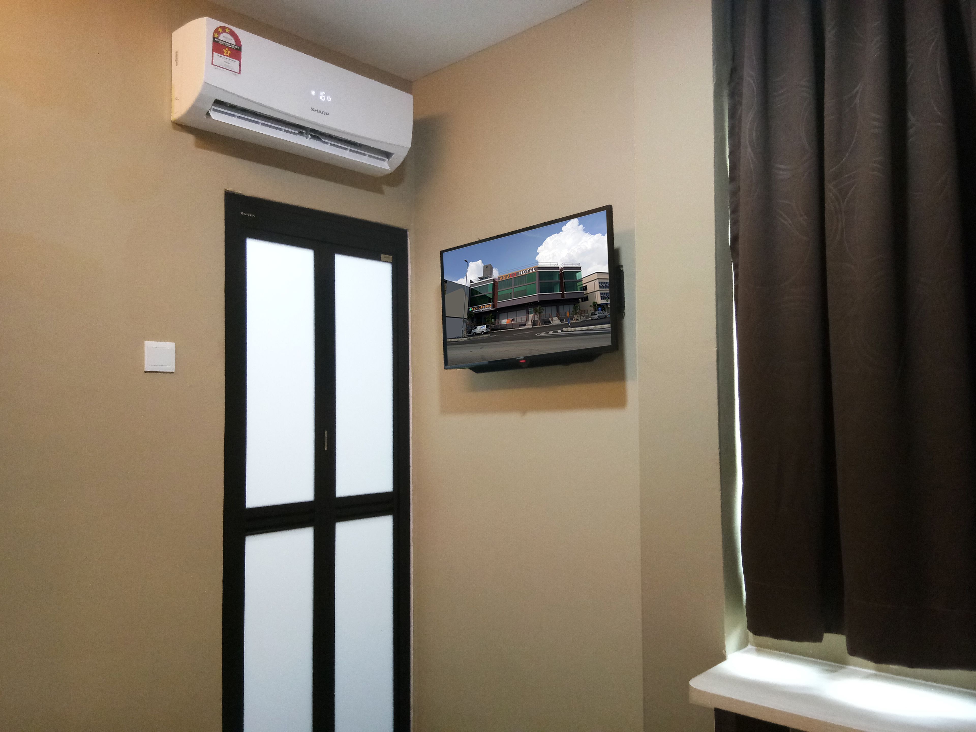 single room (with window) | desk, blackout curtains, iron/ironing board, free wifi