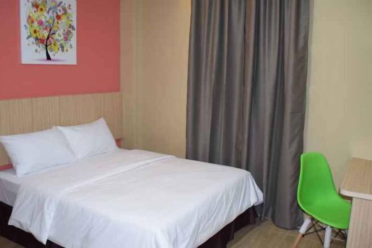 Desk, blackout curtains, iron/ironing board, free WiFi