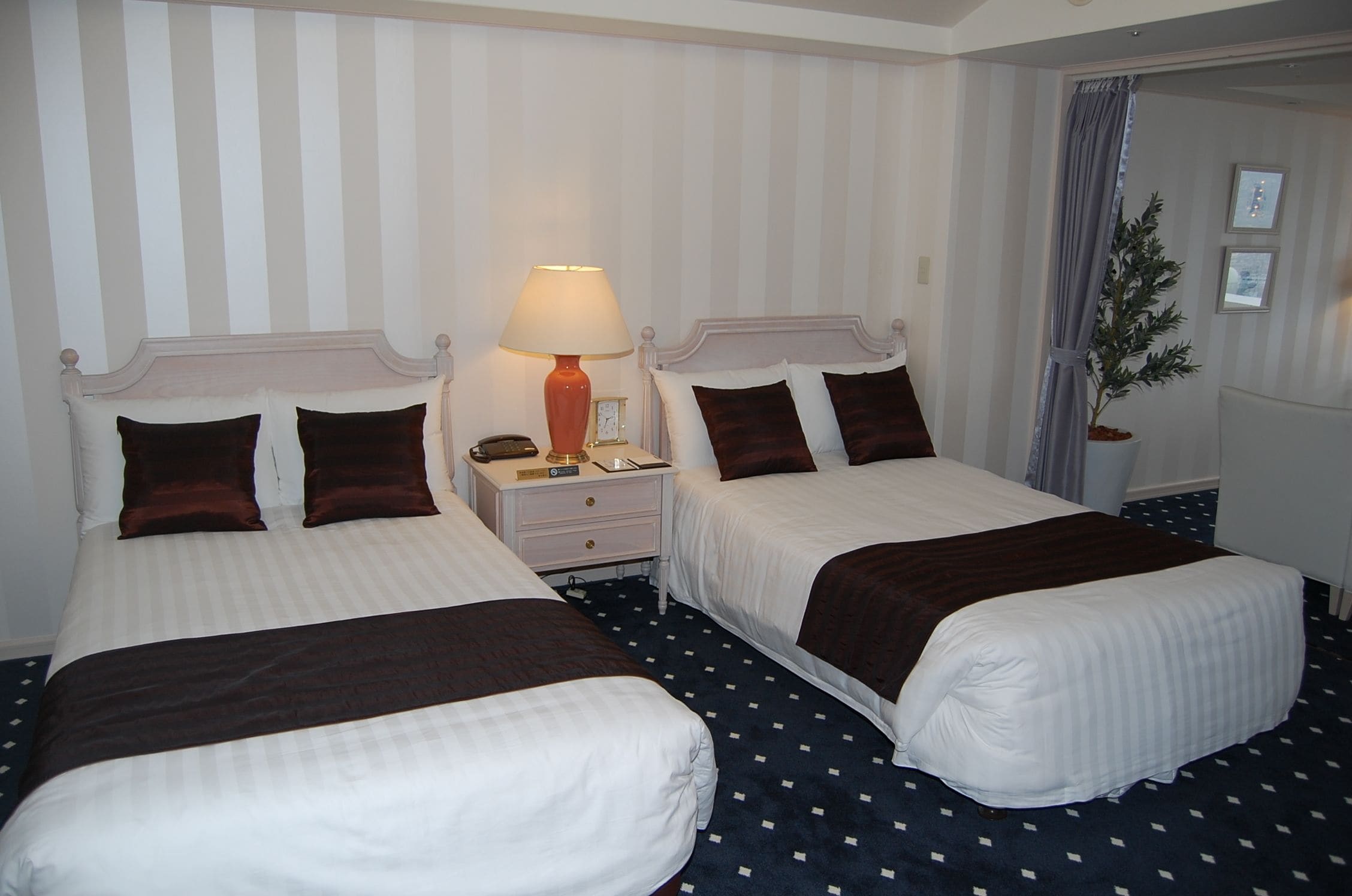 junior suite, city view | desk, blackout curtains, free wifi, bed sheets