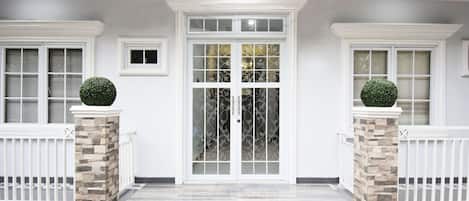 Entrada de la propiedad