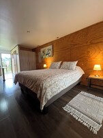 Quarto casal urbano, 1 quarto | Camas Select Comfort, frigobar, individualmente decorados