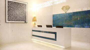 Check-in/check-out kiosk