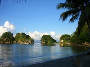 Beach nearby - Caluwayan Palm Island Resort (Marabut)
