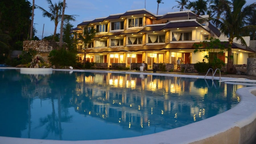 Caluwayan Palm Island Resort