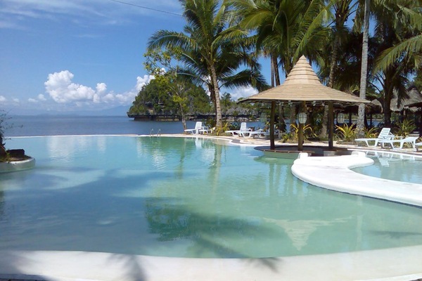 Infinity pool