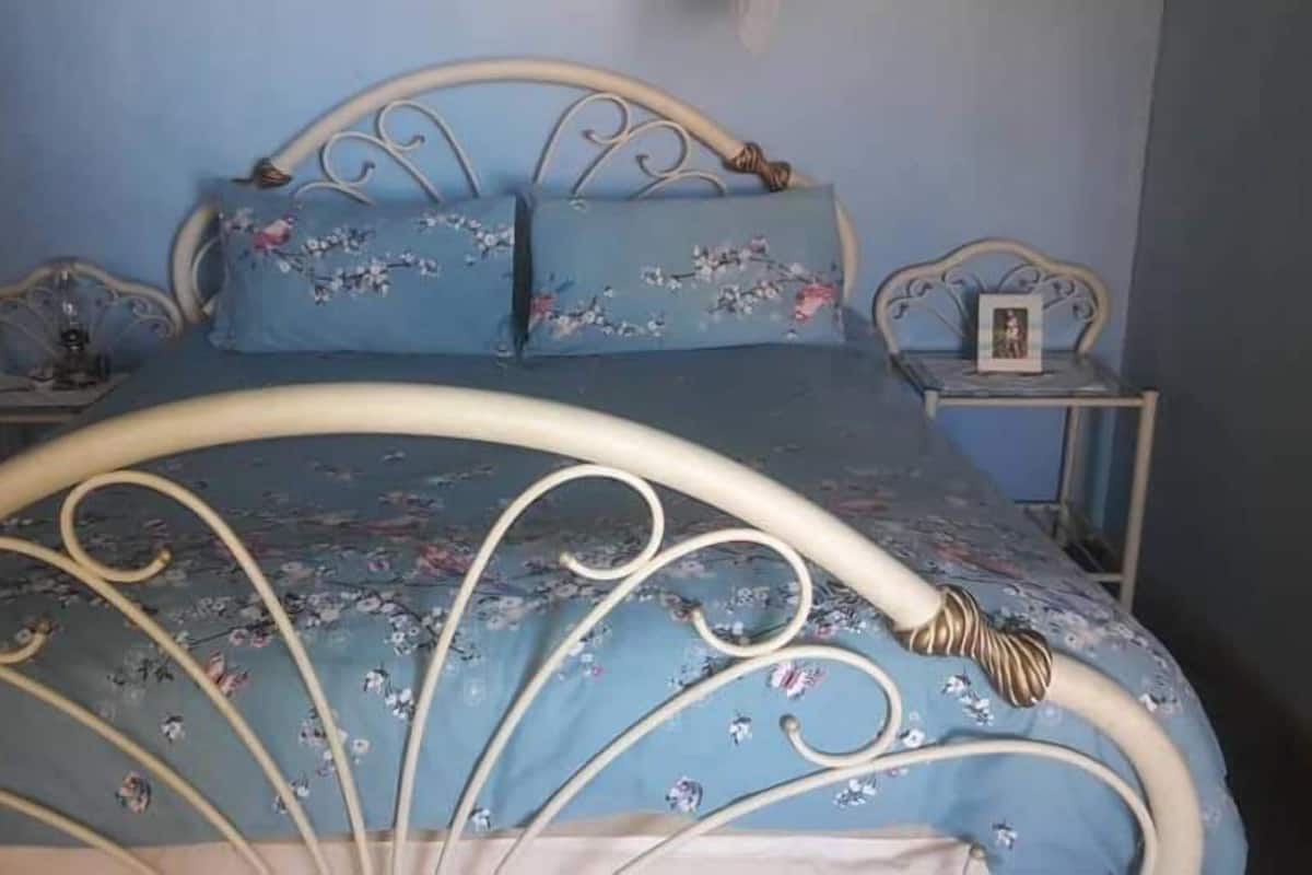 Classic Double Room, 1 Double Bed | Premium bedding, in-room safe, blackout drapes, bed sheets