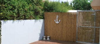 Privat hage studio, koselig og pastoral.