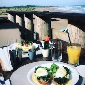 Daily buffet breakfast for a fee - Azembay (Štuka)