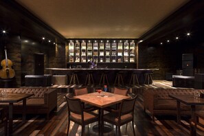 Bar (in der Unterkunft)