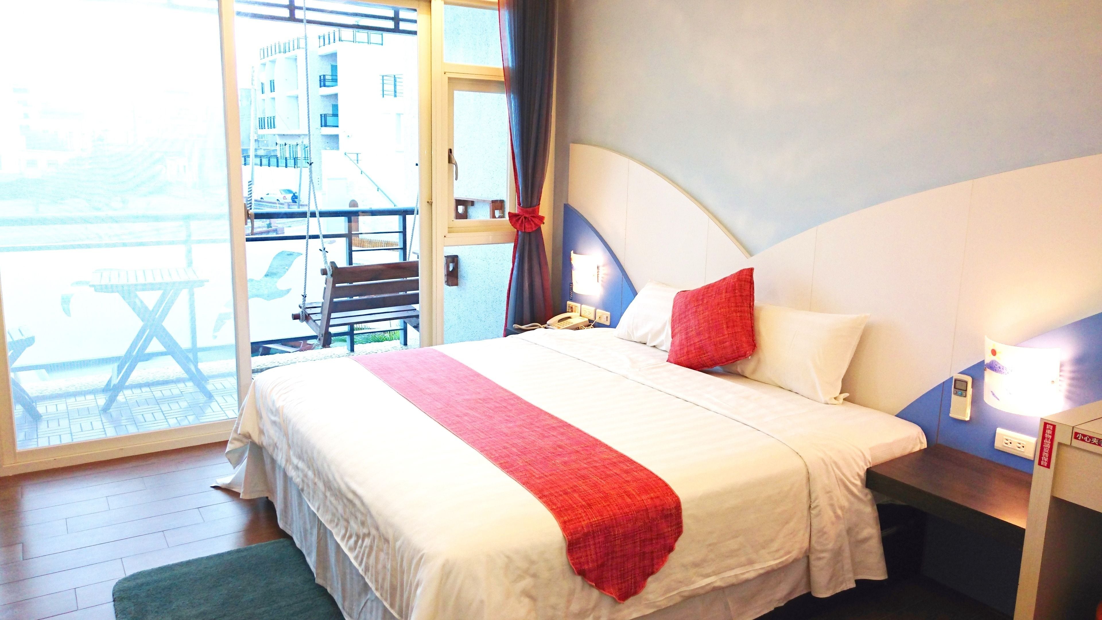 Habitació doble o amb dos llits individuals Comfort, diversos llits, no fumadors, vistes al jardí | Cobrellits, minibar, decoració individual i mobiliari individual 