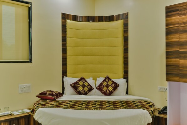 Quarto casal luxo, 1 cama Queen, para não fumantes | Ar-condicionado