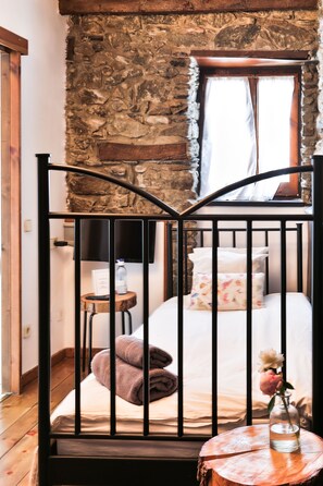 Chambre Simple, salle de bains privée