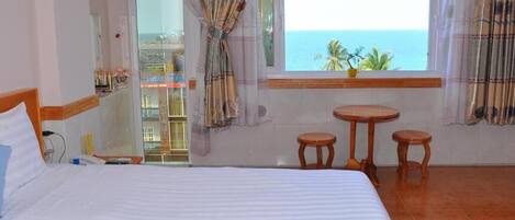 Minibar, desk, blackout drapes, WiFi (free)