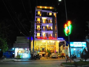 Fasade – kveld/natt