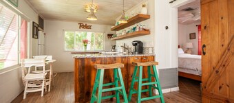 Super comfy cottage, close to the beach