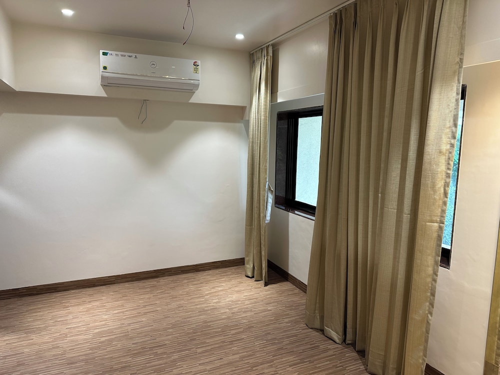 Hotel Imperial Palace by null