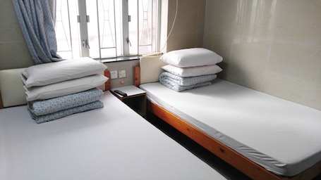 Comfort Twin Room | Blackout drapes, free WiFi, bed sheets