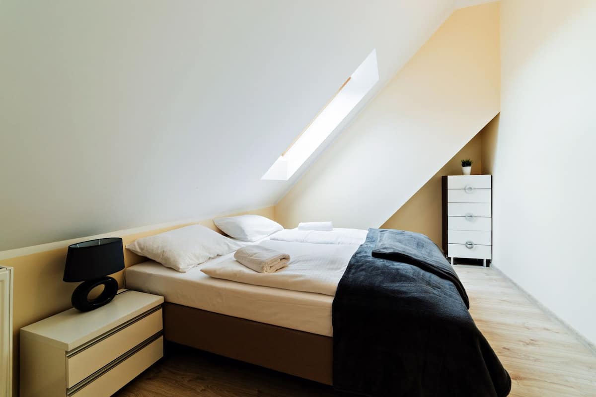 Apartment (81/2) | Bügeleisen/Bügelbrett, kostenloses WLAN, Bettwäsche