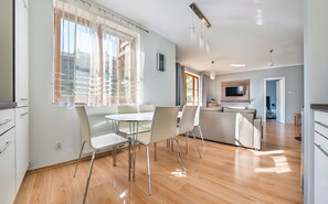 Apartment (30.1) | Living area