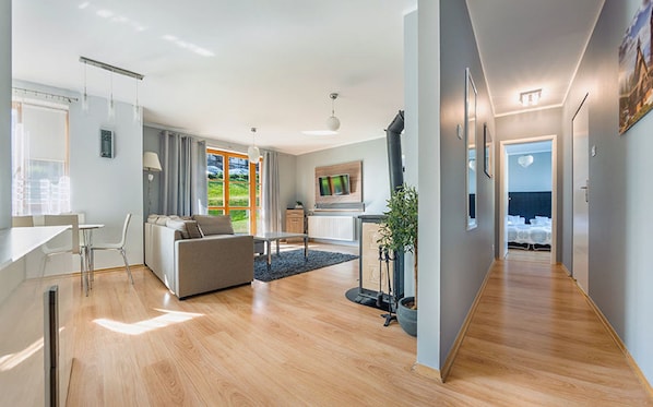 Apartment (30.1) | Wohnbereich | Flachbildfernseher