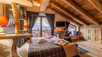 Double Room | Minibar, free WiFi, bed sheets