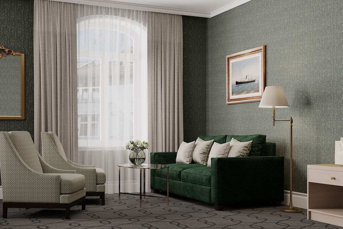 junior suite | living area | 40-inch flat-screen tv with digital channels, tv, streaming services