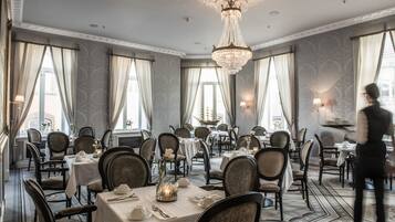 Tägliches inbegriffenes Frühstücksbuffet