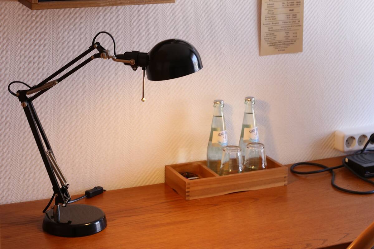 Free WiFi, bed sheets