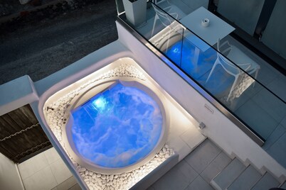 Ariana Eco Suites - Adults Only