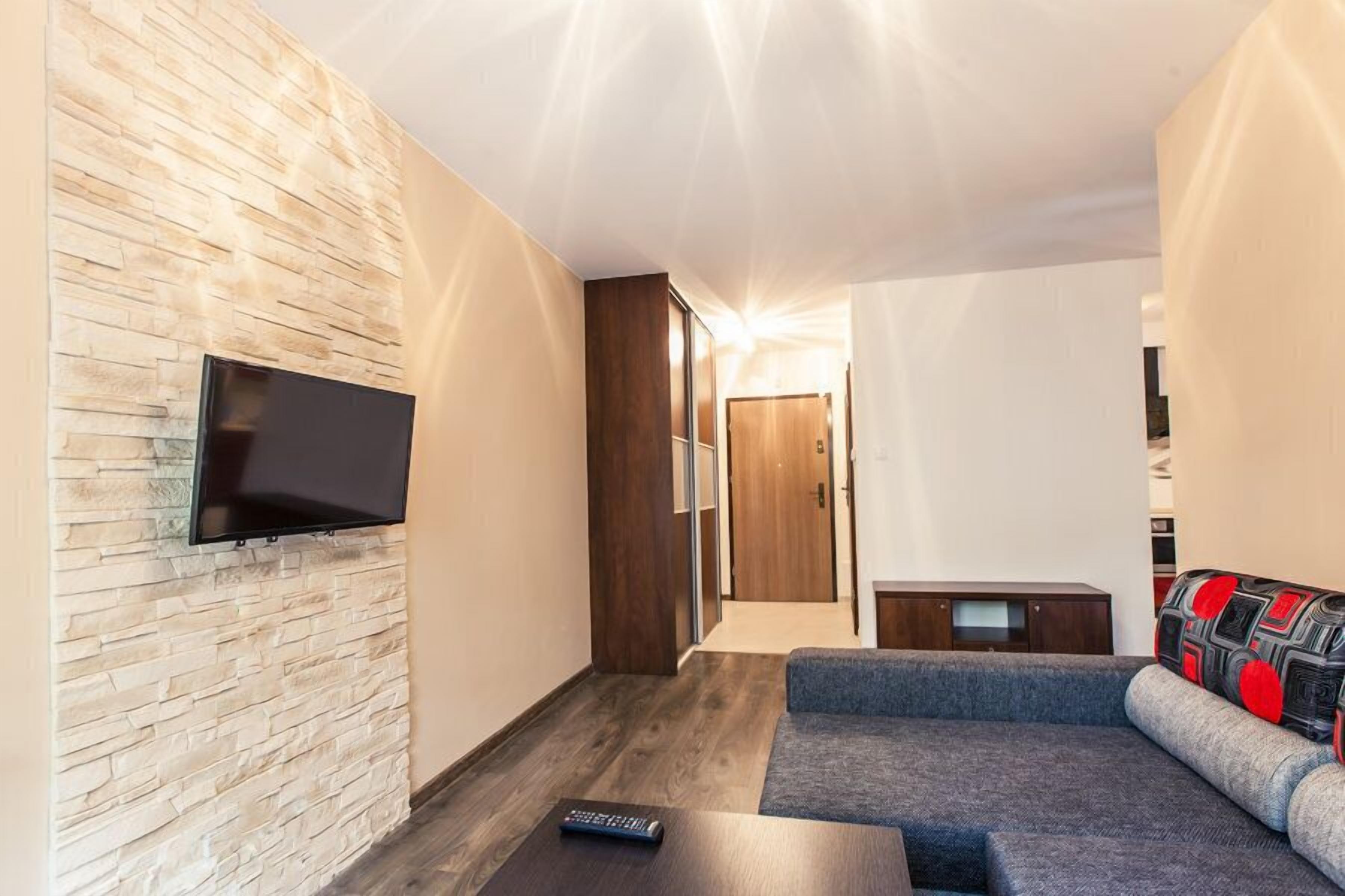 Apartment (18A/36) | Living area | Flat-screen TV