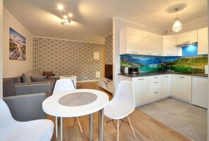 Apartment (16/2) | Living area | Flat-screen TV - EverySky Lesny Dom (Karpacz)