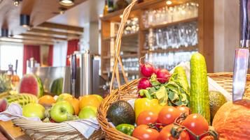 Daily buffet breakfast (EUR 15.00 per person)