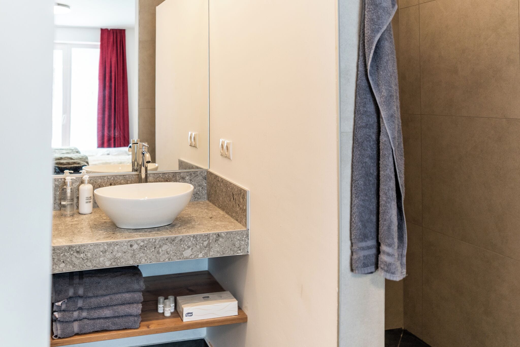 Shower, hair dryer, bathrobes, slippers