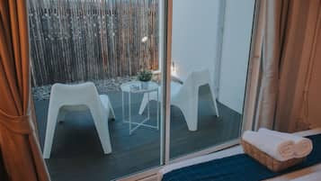 Standard Room with Garden View | Terrace/patio