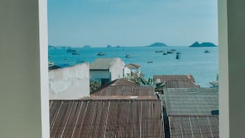 Standard Room with Sea View | Vista do quarto