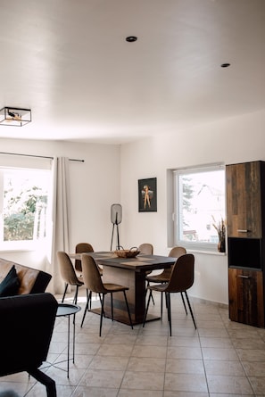 Dining - Down Town Motel (Berlin)