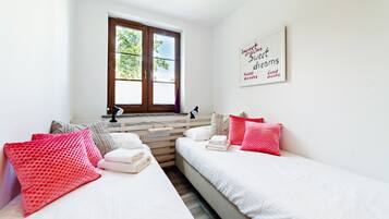 Apartemen (3E/6) | Setrika/meja setrika, Wi-Fi gratis, dan seprai linen