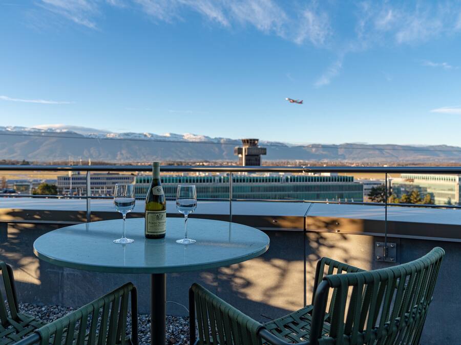 In-room safe, desk, laptop workspace, soundproofing