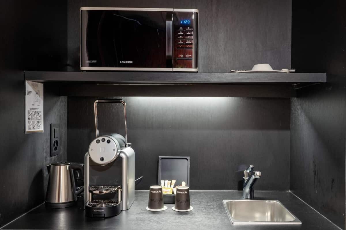 fridge, microwave, espresso maker, coffee/tea maker