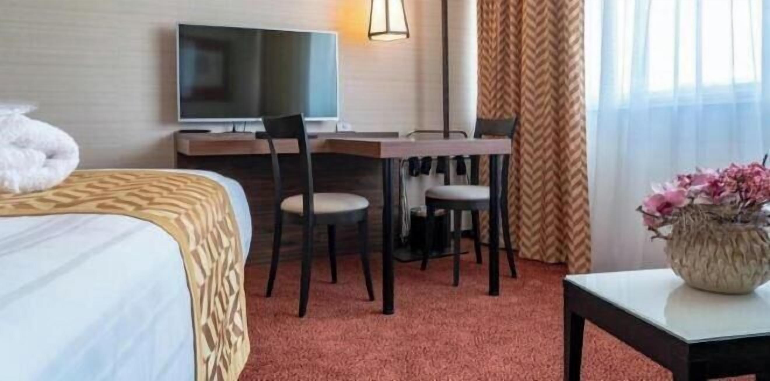 In-room safe, desk, laptop workspace, soundproofing