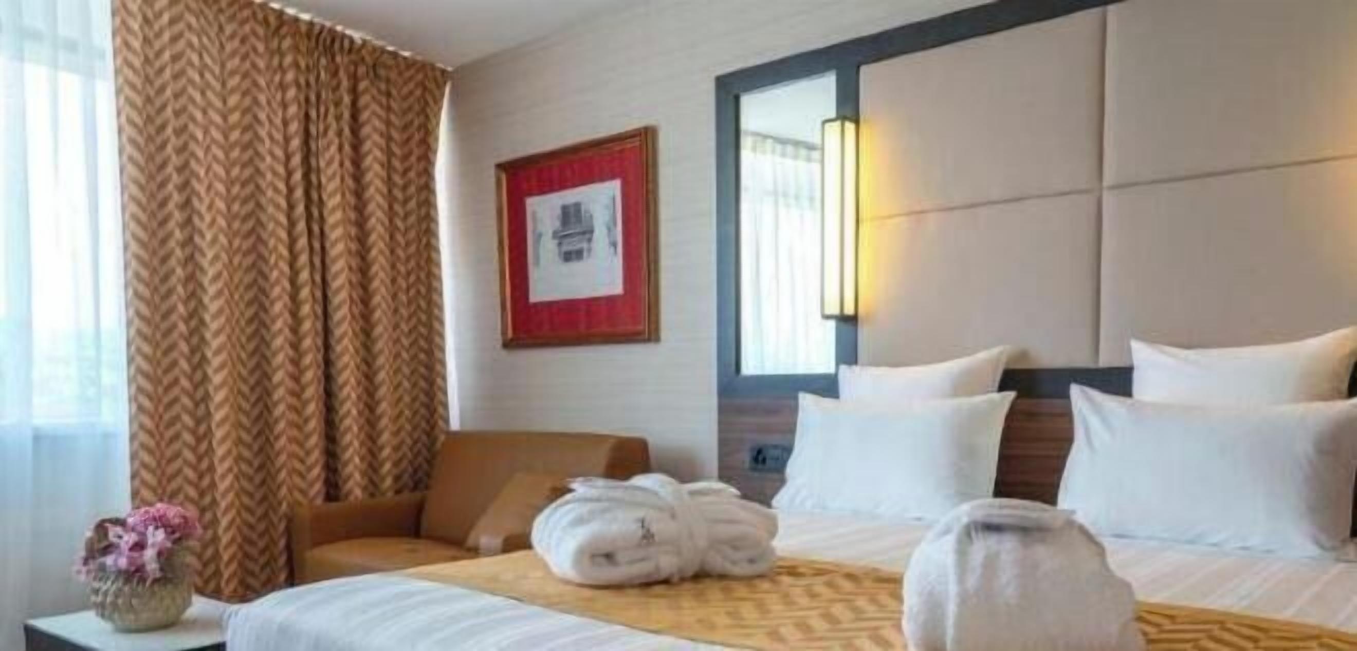 In-room safe, desk, laptop workspace, soundproofing